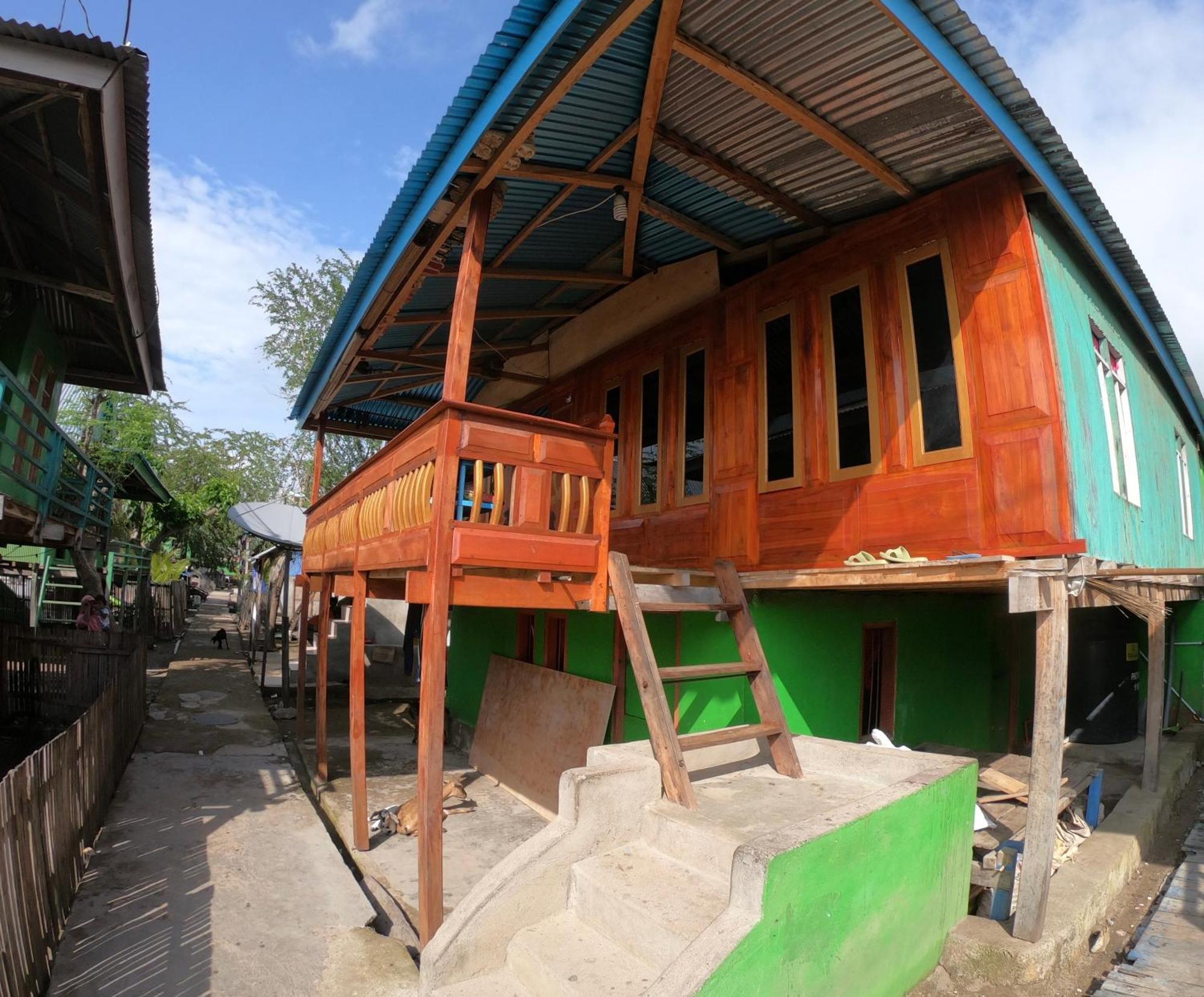 Jhuna Komodo Homestay Exterior foto