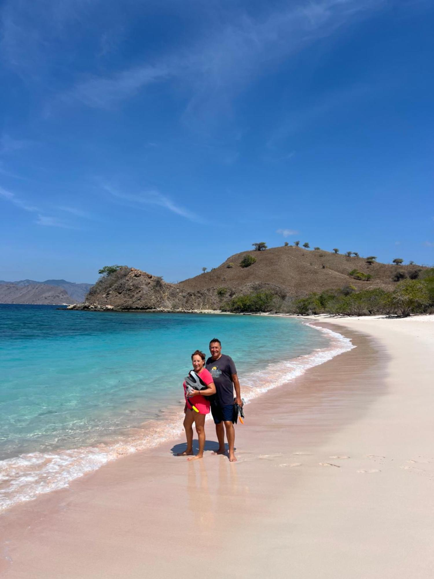 Jhuna Komodo Homestay Exterior foto
